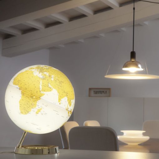 Light & Color Globe (gold) Lifestyle